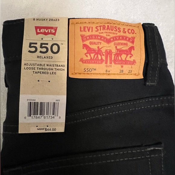 Levi’s 550 Relaxed Straight Leg. - Picture 4 of 7